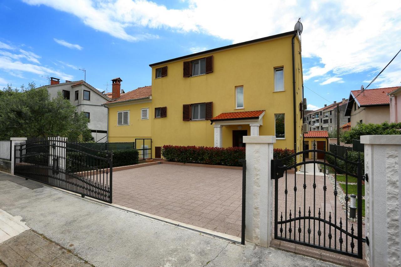 Apartments Ivana - Iva Zadar Eksteriør bilde