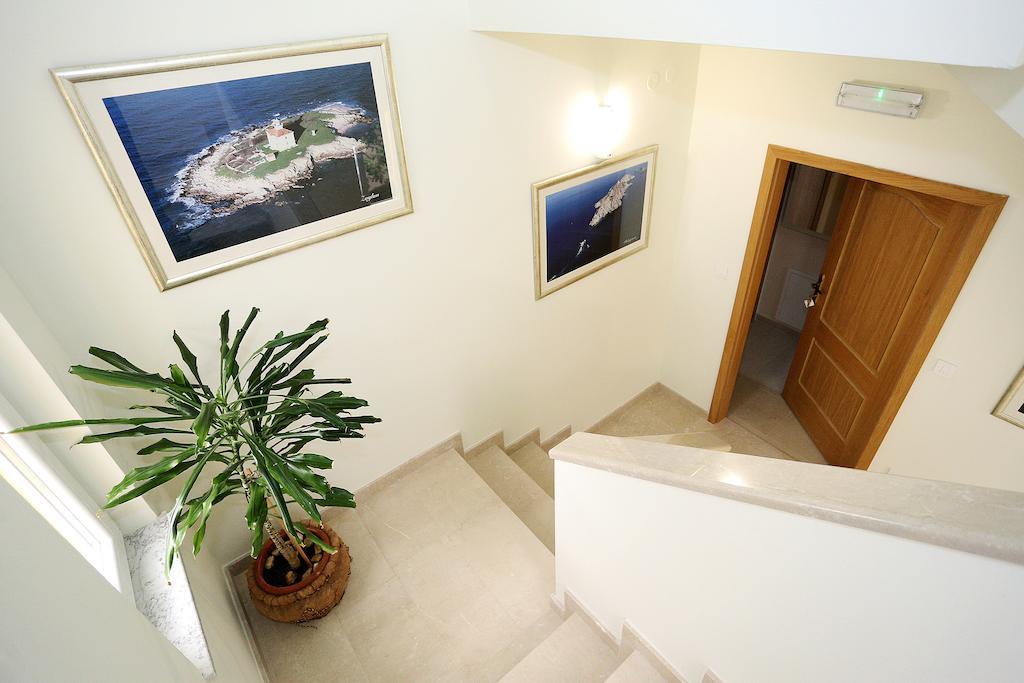 Apartments Ivana - Iva Zadar Eksteriør bilde