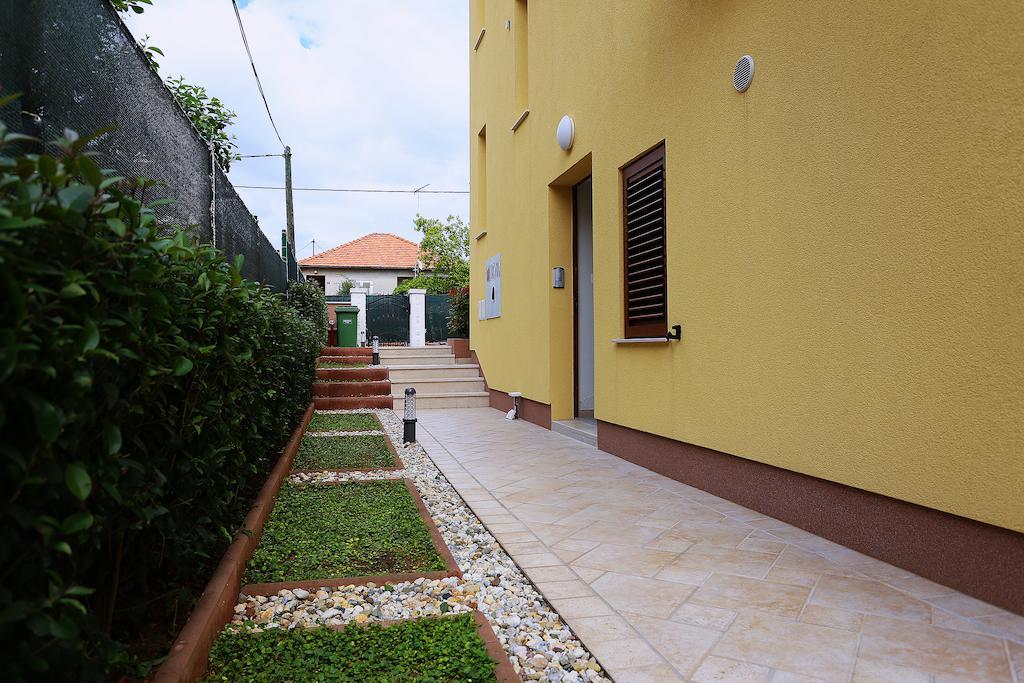 Apartments Ivana - Iva Zadar Eksteriør bilde